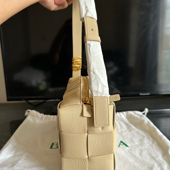 BOTTEGA VENETA - Brick Cassette Unused! - Picture 6 of 15